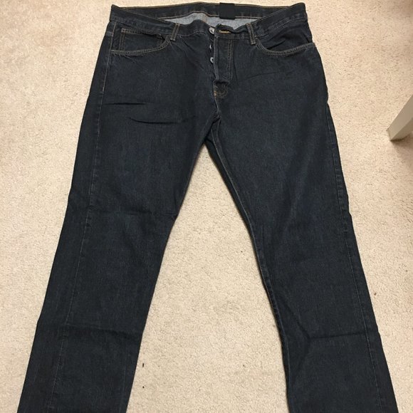 One (1) Pair H&M Straight Cut Dark Blue Jeans - Picture 1 of 2
